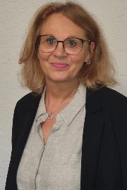 Frau Silvia Reuter